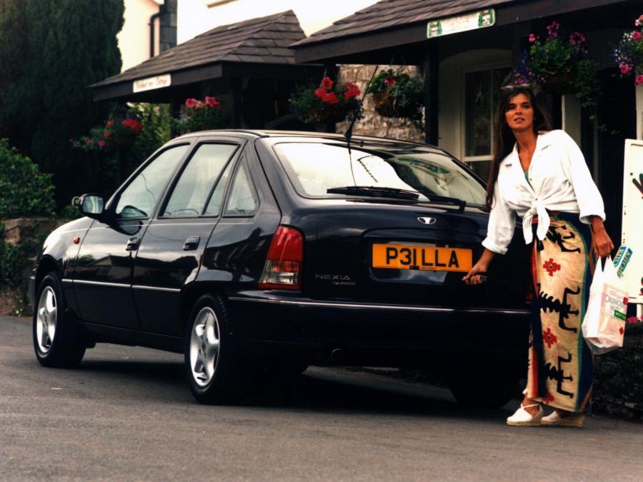  Daewoo Nexia 5-Door 1995 года  (UK) (фото 2 из 2)